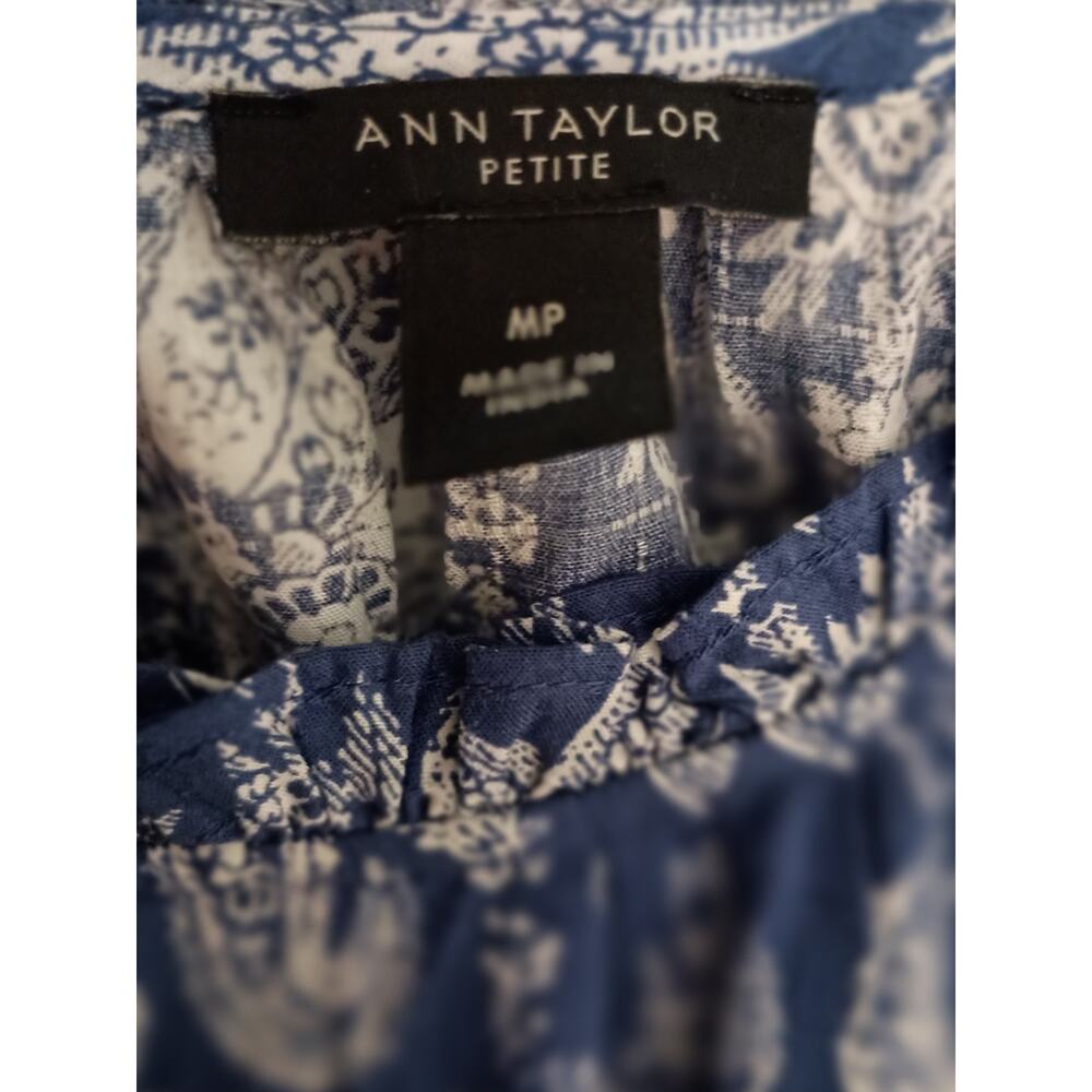 Ann Taylor Petite Blue and White Paisley Dress - Picture 4 of 7